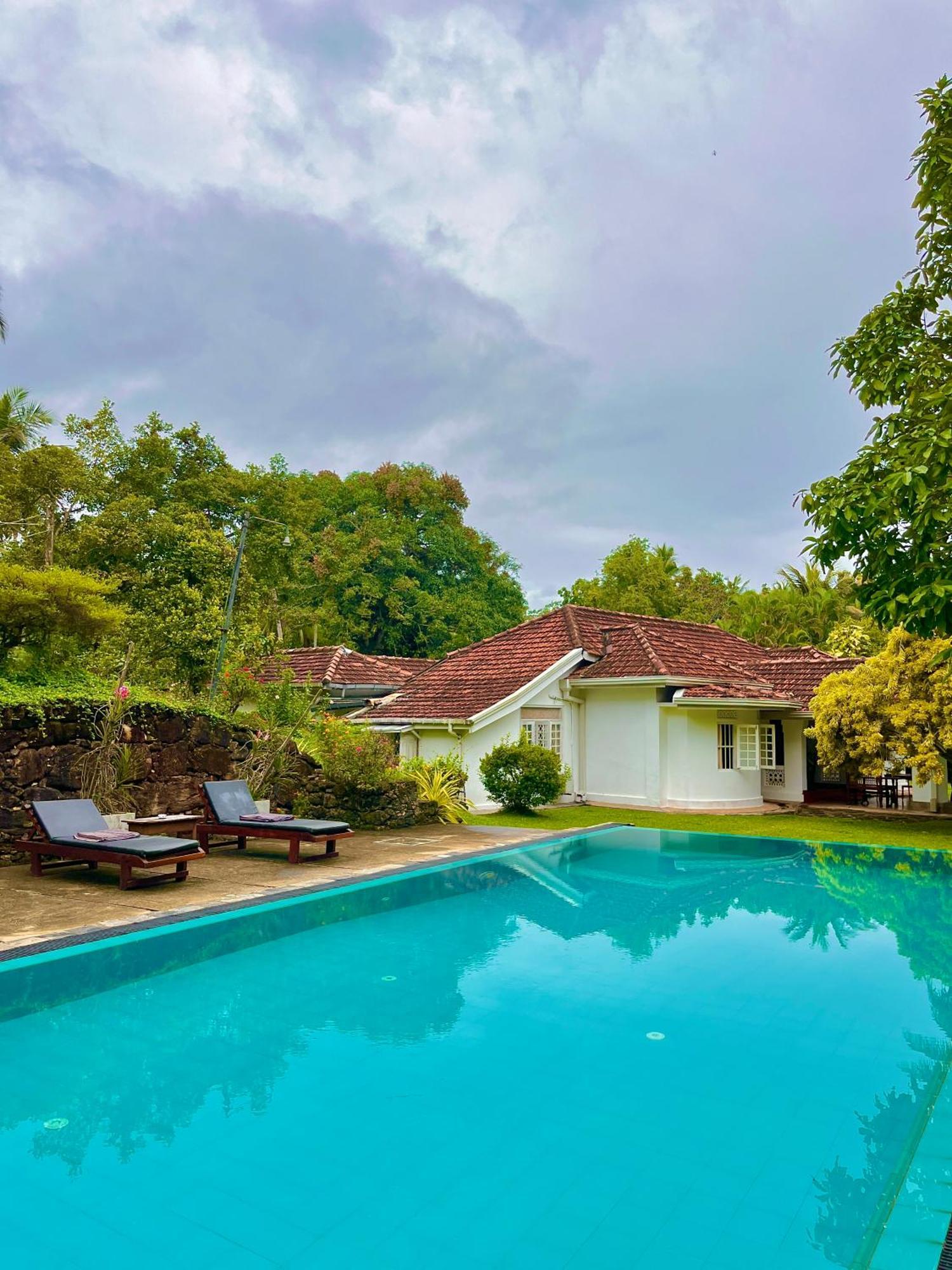 Thalpe Walawwa Heritage Villa Unawatuna Exterior photo