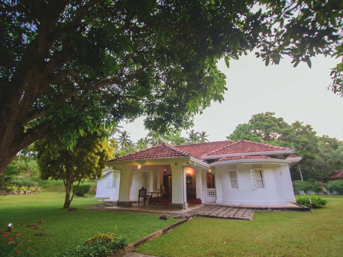 Thalpe Walawwa Heritage Villa Unawatuna Exterior photo