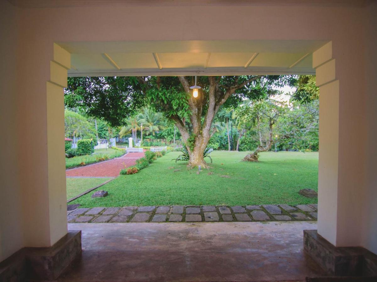 Thalpe Walawwa Heritage Villa Unawatuna Exterior photo