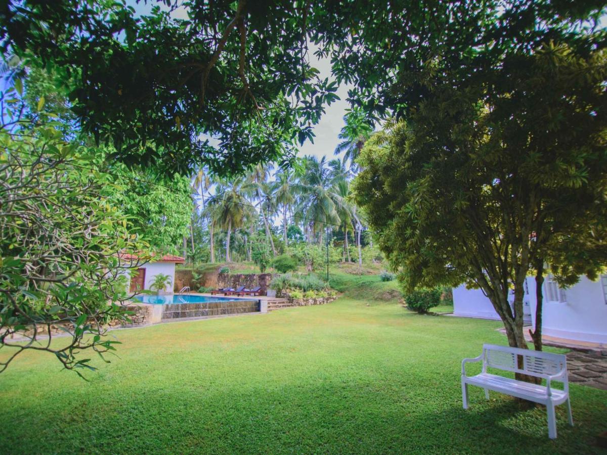 Thalpe Walawwa Heritage Villa Unawatuna Exterior photo