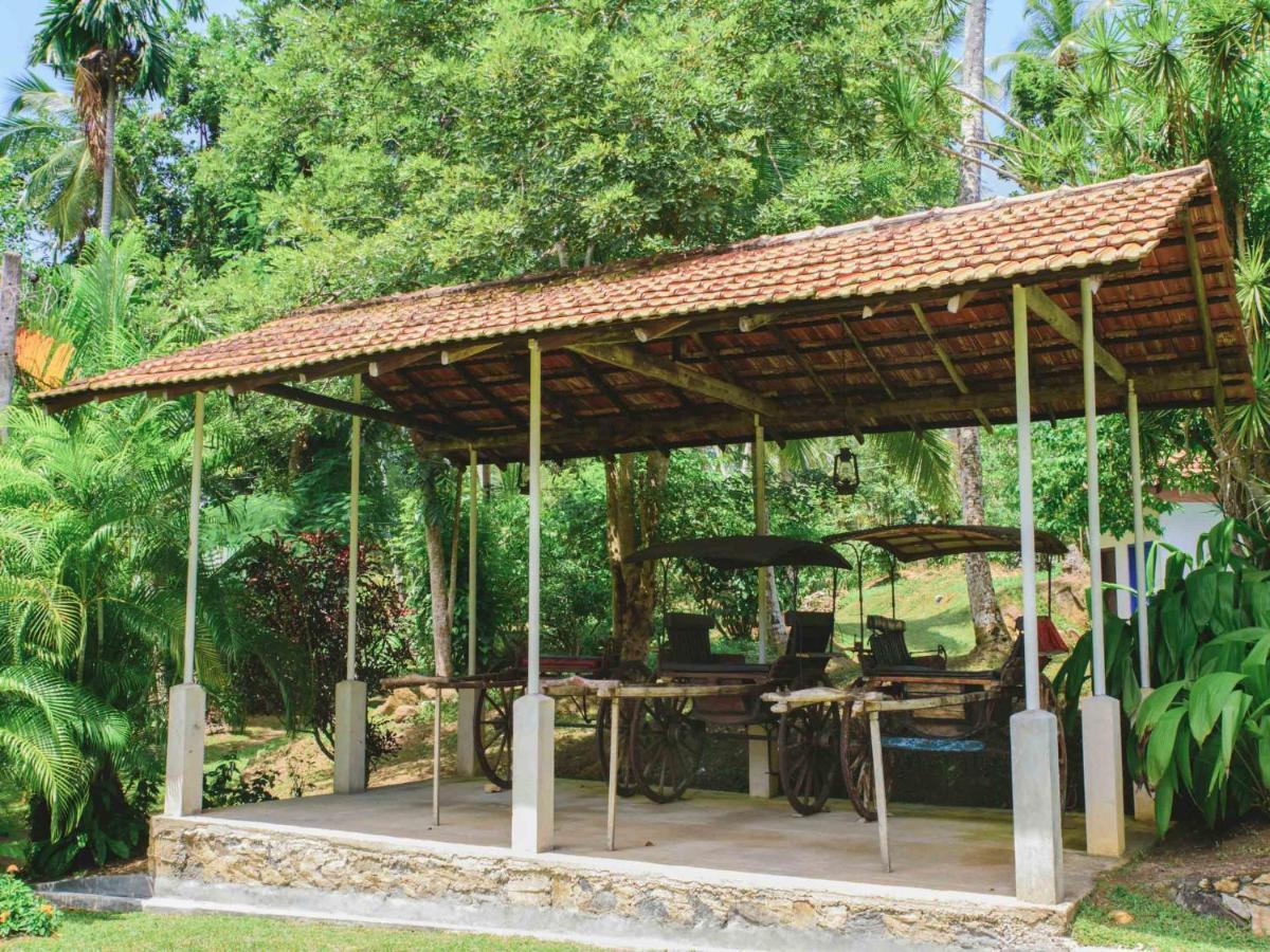 Thalpe Walawwa Heritage Villa Unawatuna Exterior photo